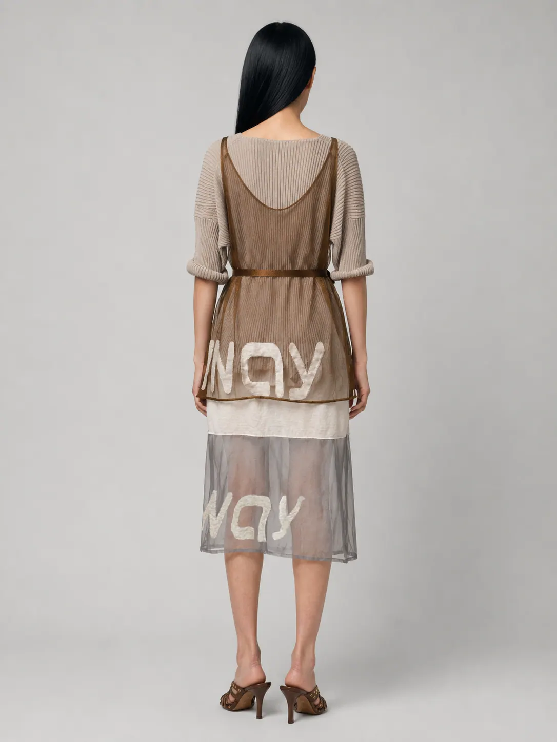 Spring Summer 2027, look 01